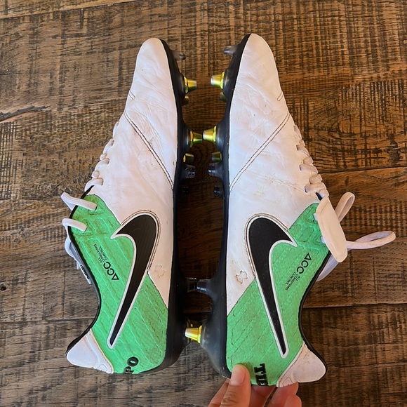 Nike tiempo legend 9 Elite FG cleats - Picture 2 of 8